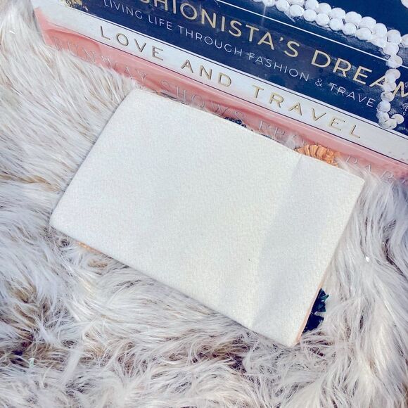 SFERA FEMME COLLECTION Embroidered Floral Clutch - Picture 2 of 5